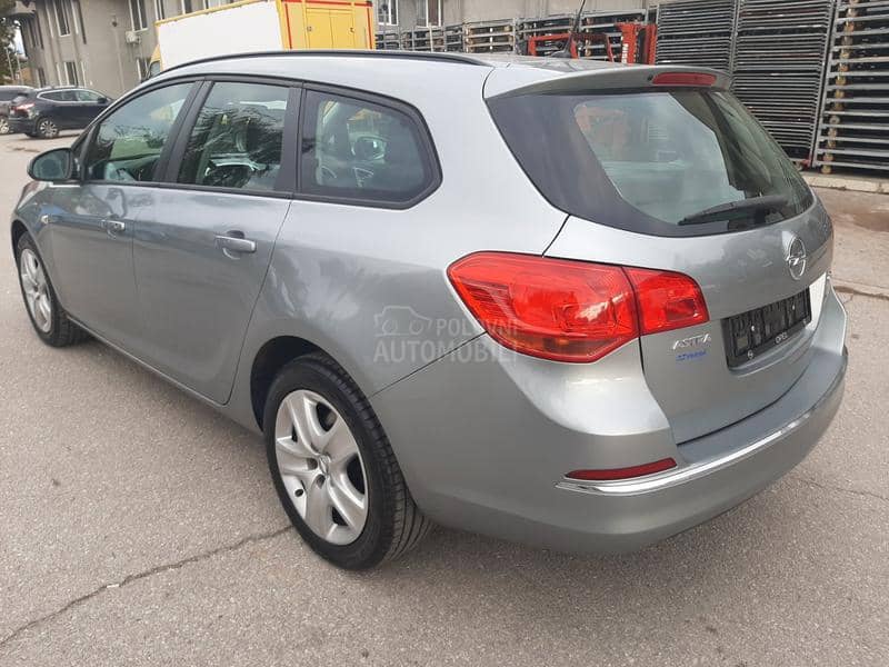Opel Astra J 1,7 cdti / RESTYLING