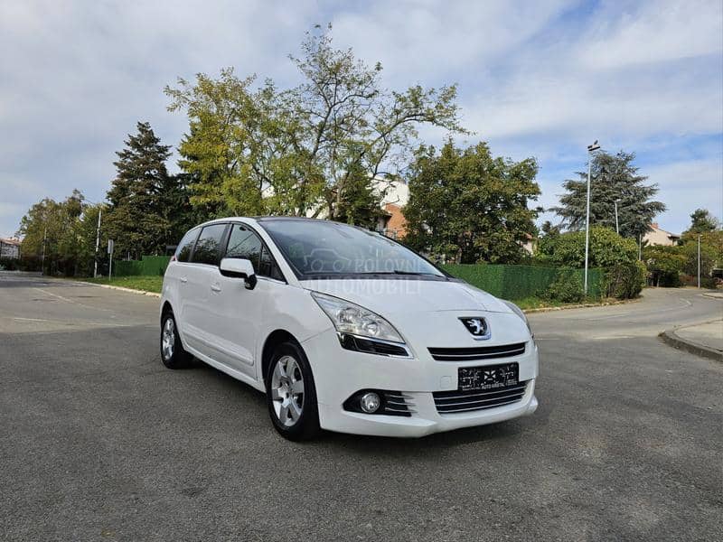 Peugeot 5008 1.6 HDI 7 s e d Peugeot 5008 1.6 HDI 7 s e d