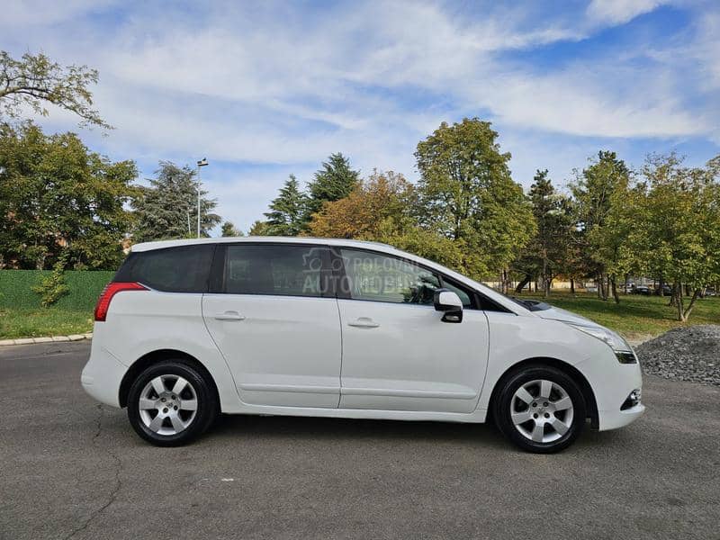 Peugeot 5008 1.6 HDI 7 s e d Peugeot 5008 1.6 HDI 7 s e d