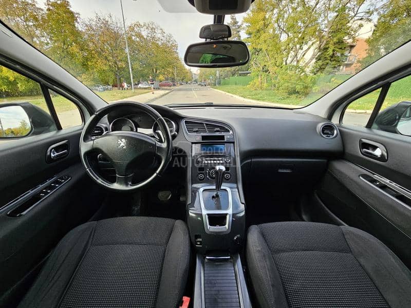 Peugeot 5008 1.6 HDI 7 s e d Peugeot 5008 1.6 HDI 7 s e d