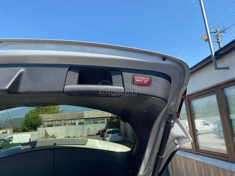 Mercedes Benz GLA 200 