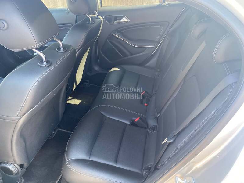Mercedes Benz GLA 200 