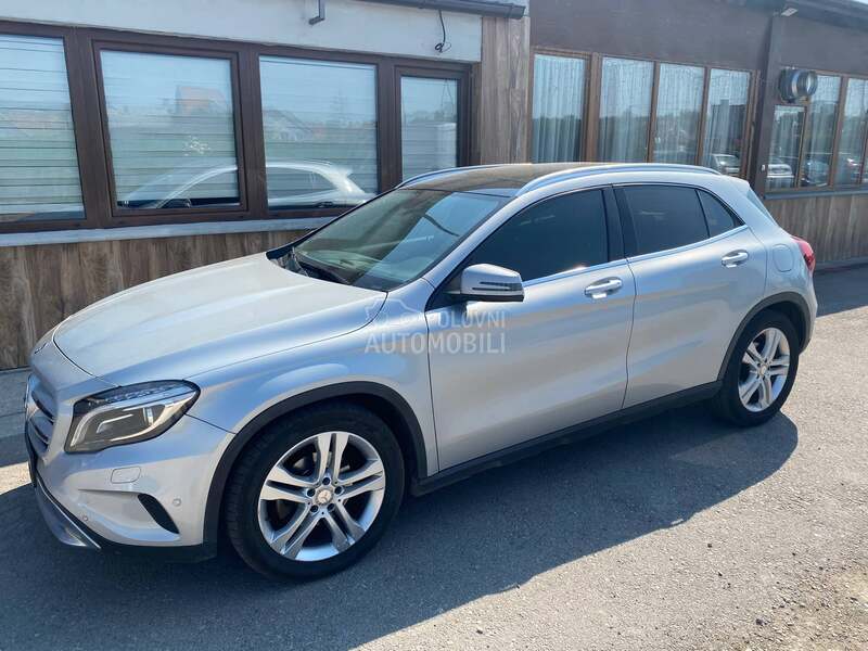 Mercedes Benz GLA 200 