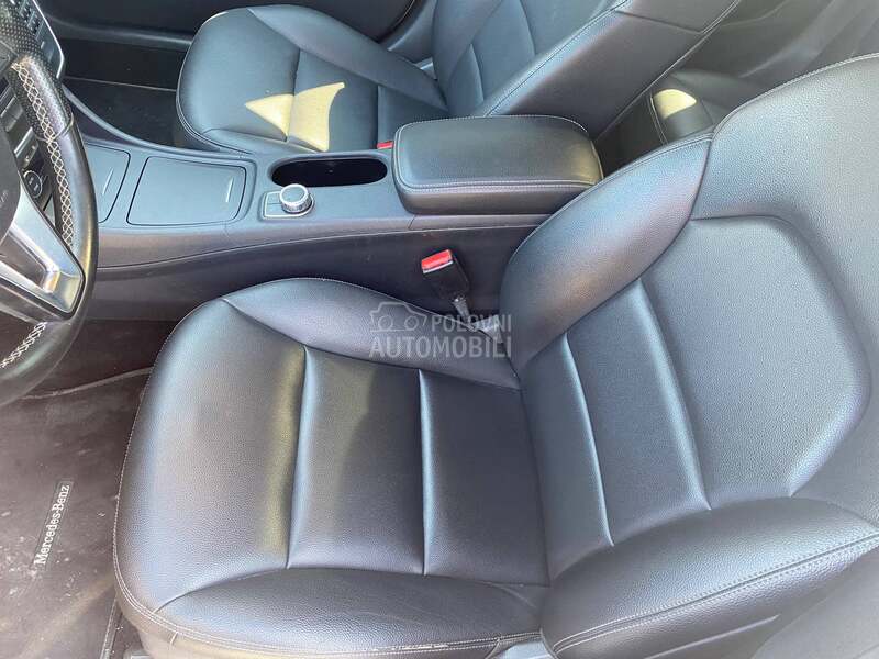 Mercedes Benz GLA 200 