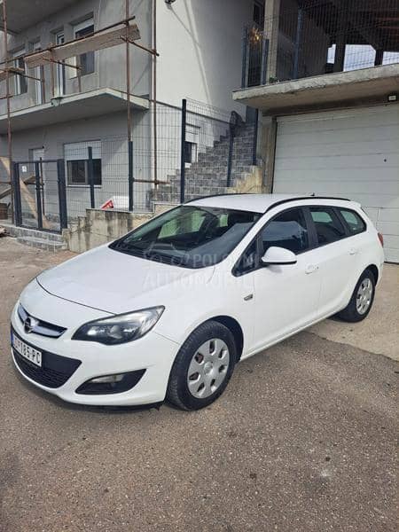 Opel Astra J 1.6CDTI Švajcarska