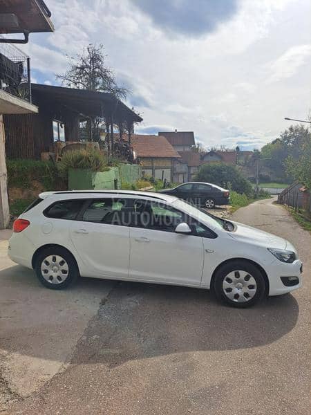 Opel Astra J 1.6CDTI Švajcarska