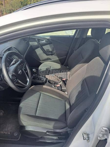 Opel Astra J 1.6CDTI Švajcarska