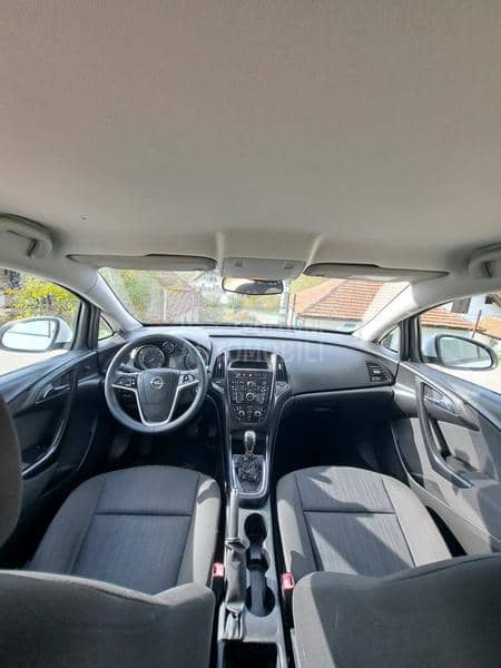 Opel Astra J 1.6CDTI Švajcarska