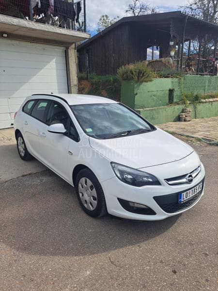 Opel Astra J 1.6CDTI Švajcarska
