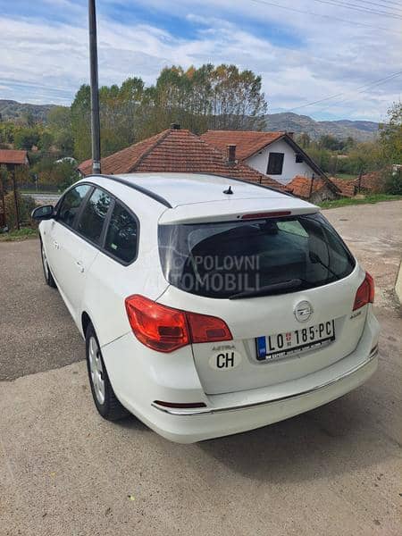 Opel Astra J 1.6CDTI Švajcarska