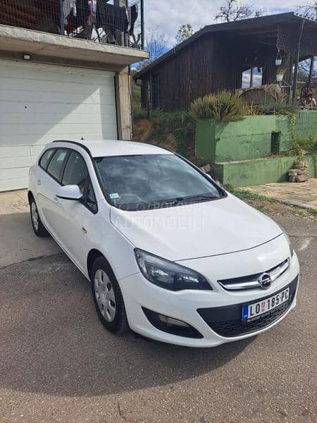 Opel Astra J 1.6CDTI Švajcarska