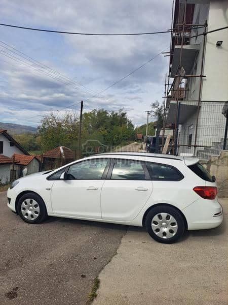 Opel Astra J 1.6CDTI Švajcarska