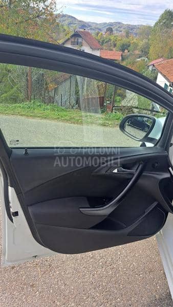 Opel Astra J 1.6CDTI Švajcarska