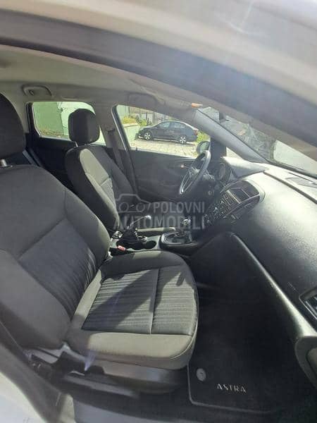 Opel Astra J 1.6CDTI Švajcarska