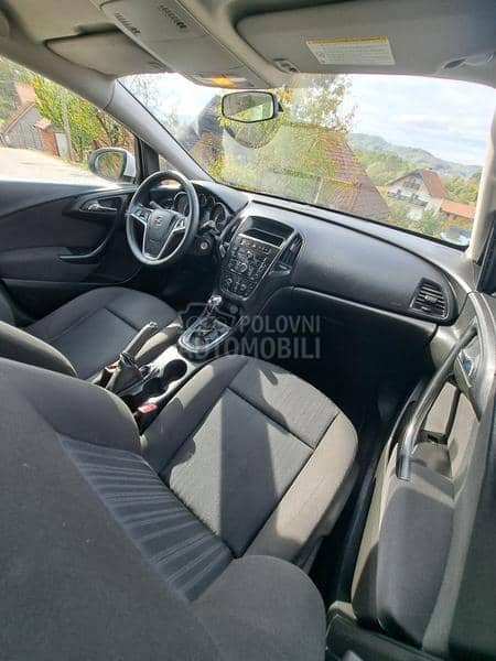 Opel Astra J 1.6CDTI Švajcarska