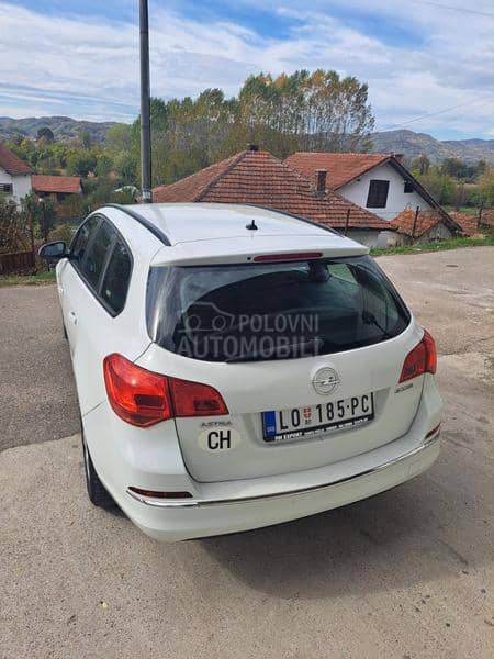 Opel Astra J 1.6CDTI Švajcarska
