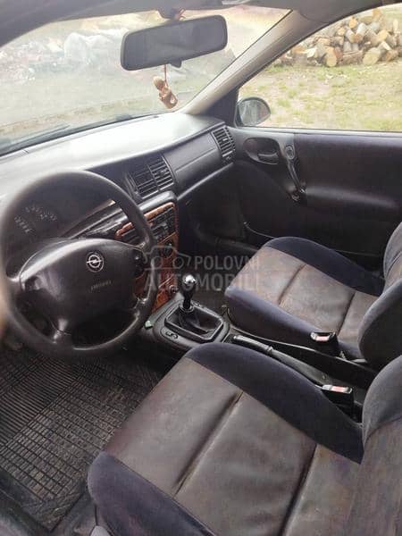 Opel Vectra B 1.6