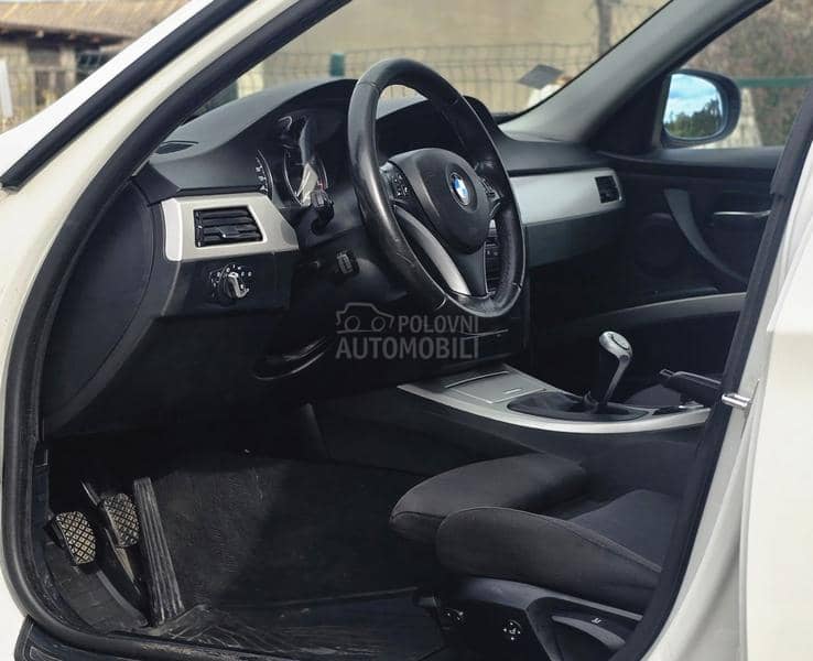 BMW 320d  BMW 320d