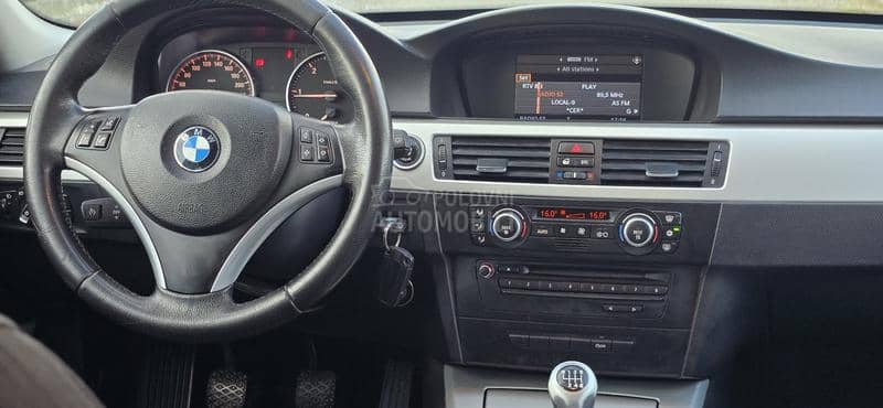 BMW 320d  BMW 320d