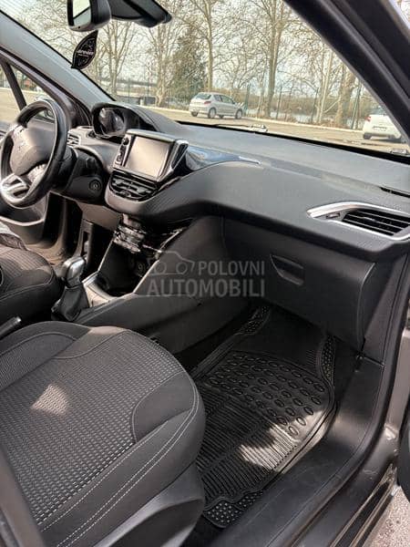 Peugeot 208 1.2 B Allure