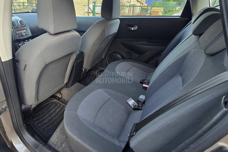 Nissan Qashqai  Nissan Qashqai