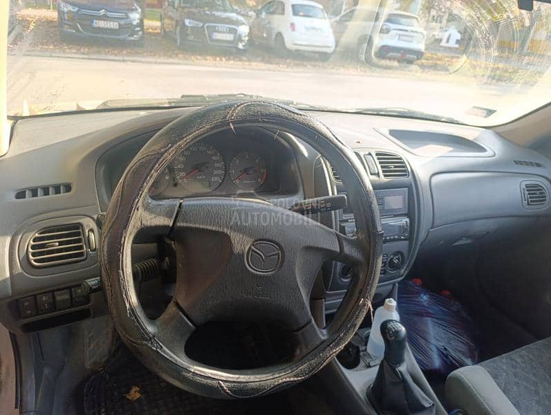 Mazda 323 