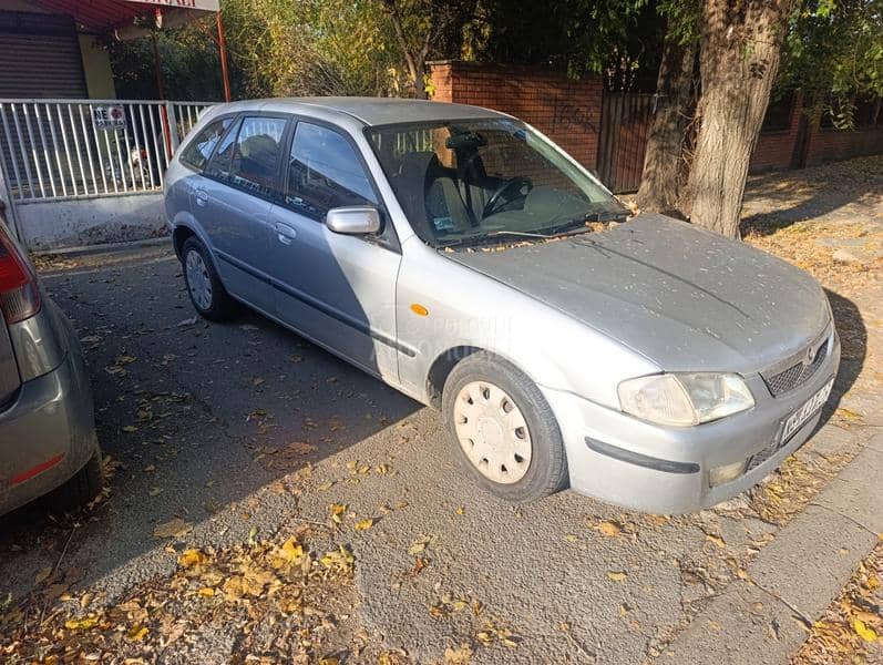 Mazda 323 