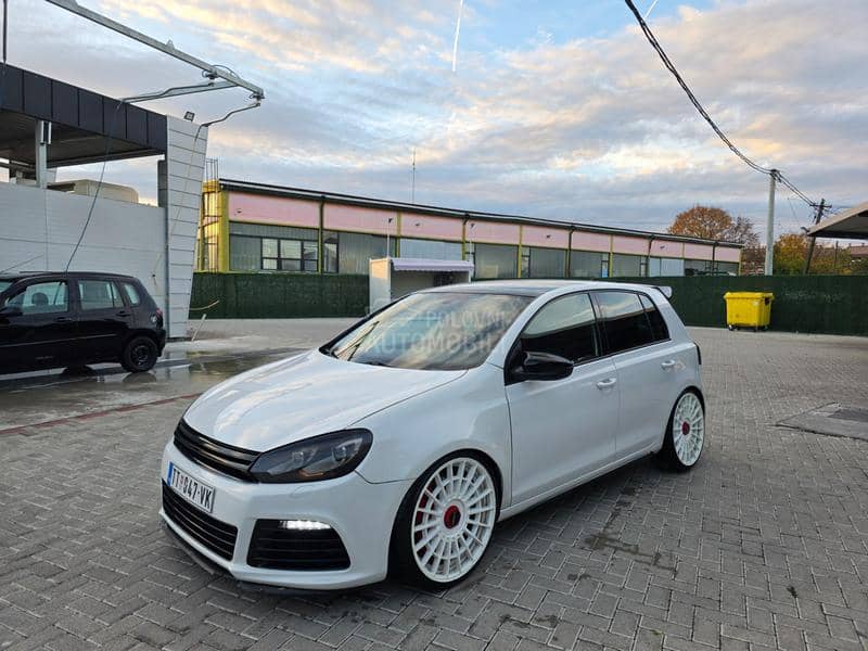 Volkswagen Golf 6 G.T.I S.A.L.O.N