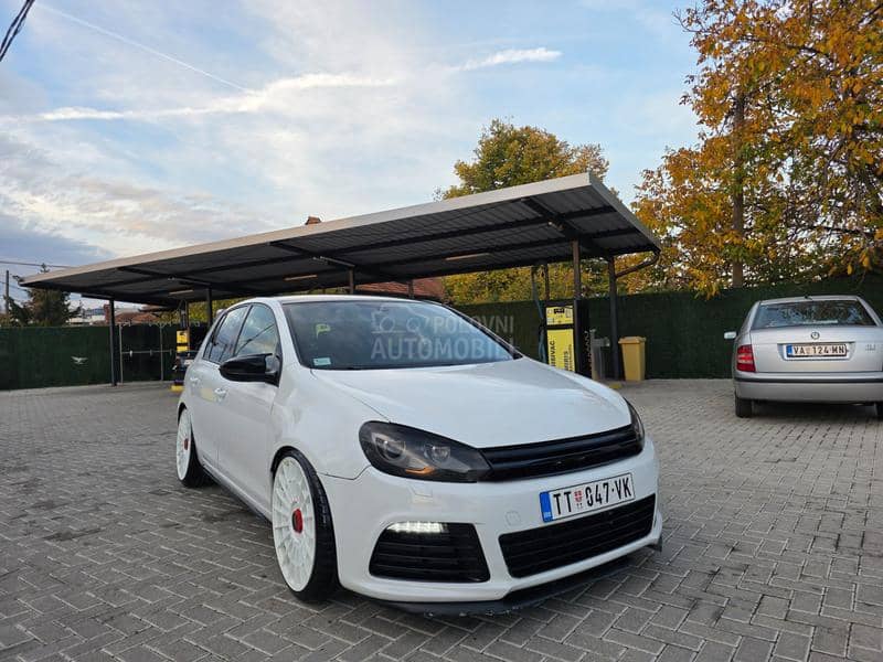 Volkswagen Golf 6 G.T.I S.A.L.O.N