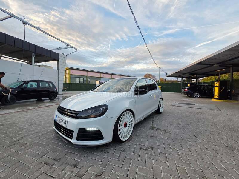 Volkswagen Golf 6 G.T.I S.A.L.O.N