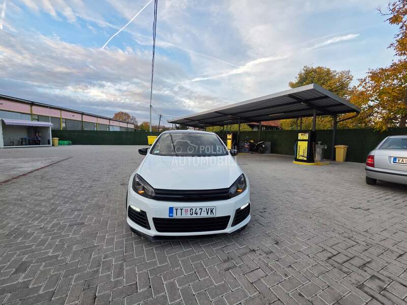 Volkswagen Golf 6 G.T.I S.A.L.O.N