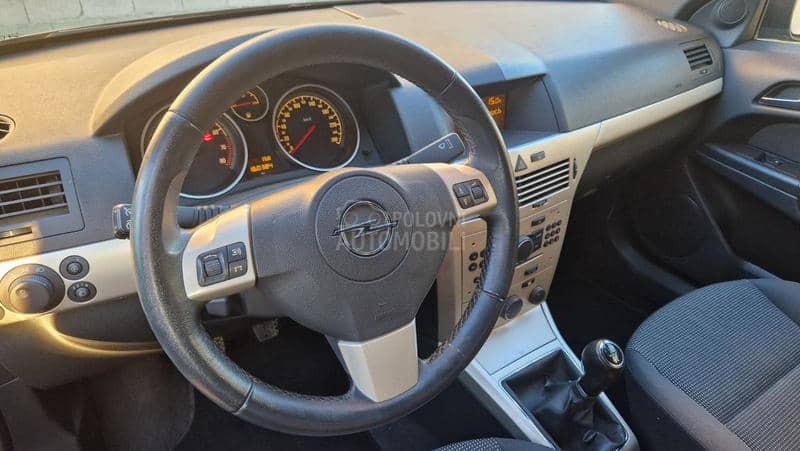 Opel Astra H 1.8