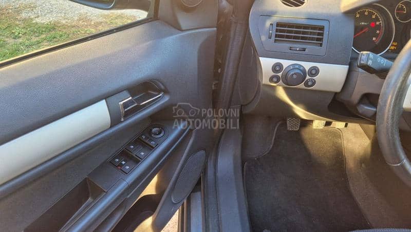 Opel Astra H 1.8