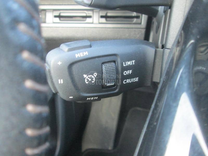 Peugeot 3008 1.5 BlueHDI Active