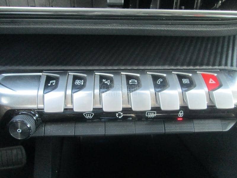 Peugeot 3008 1.5 BlueHDI Active