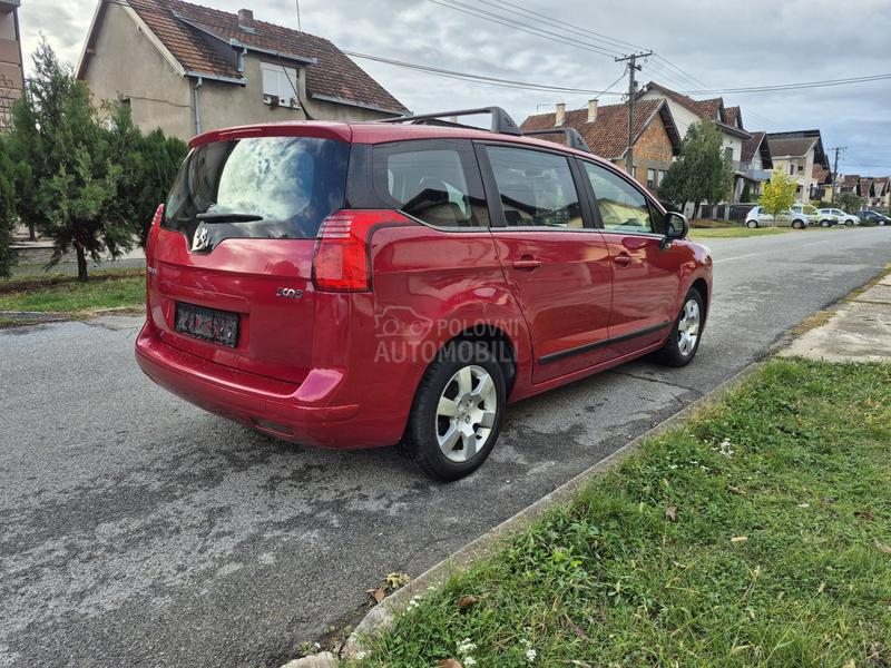 Peugeot 5008 1.6 HDI TOOP Peugeot 5008 1.6 HDI TOOP