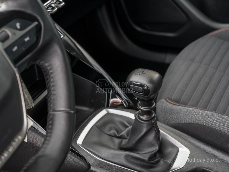 Peugeot 2008 1.2PureTech Led Nav