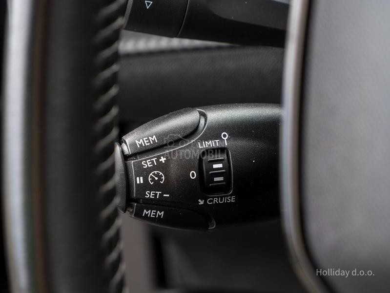 Peugeot 2008 1.2PureTech Led Nav