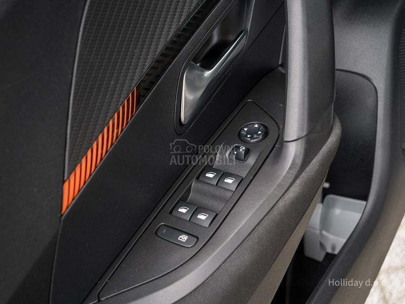 Peugeot 2008 1.2PureTech Led Nav