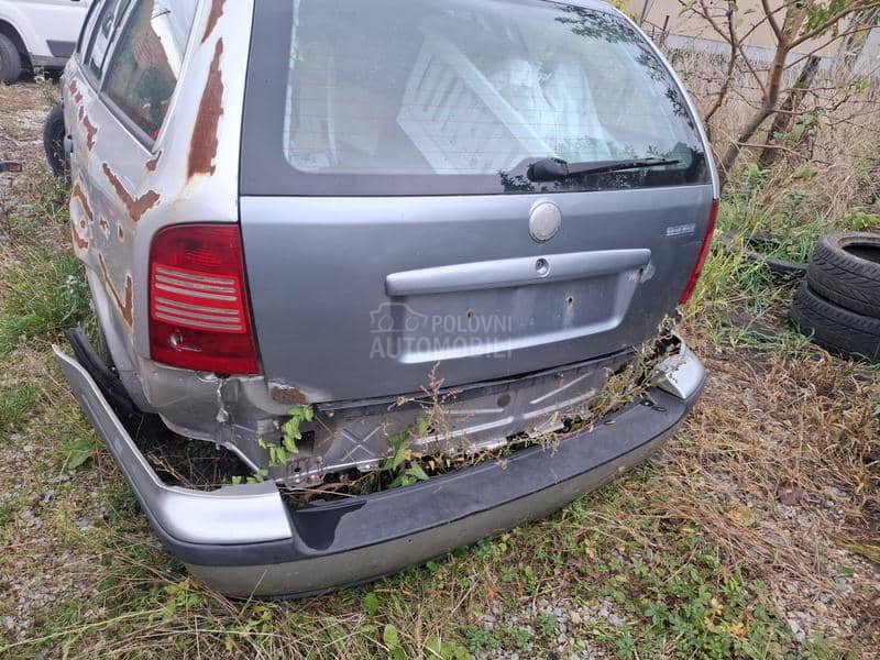 Škoda Octavia 4x4 2001. god. -  kompletan auto u delovima