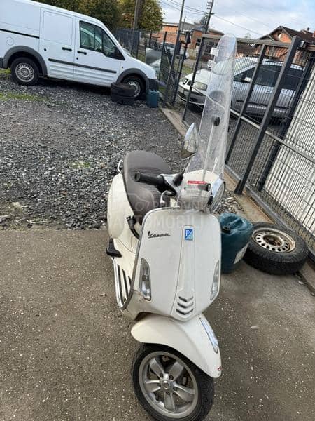 Vespa primavera