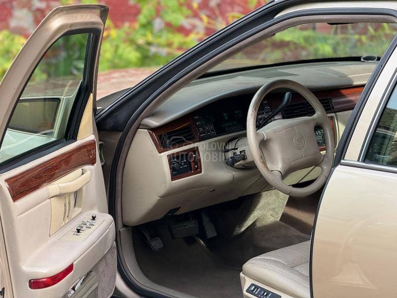Cadillac Deville 