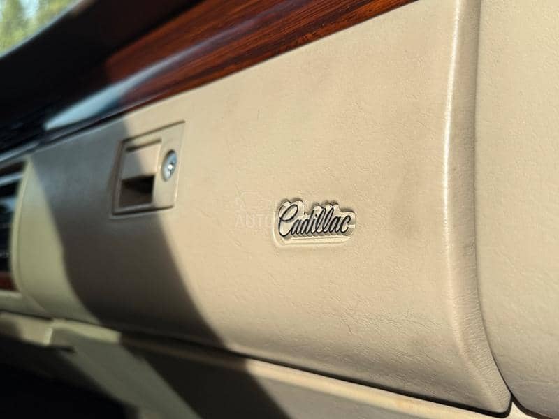 Cadillac Deville 
