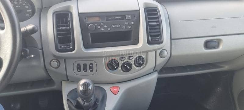 Opel Vivaro 2.5 CDTI