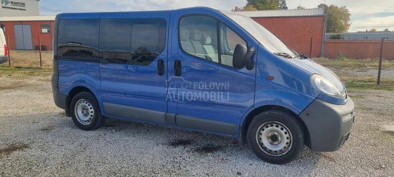 Opel Vivaro 2.5 CDTI