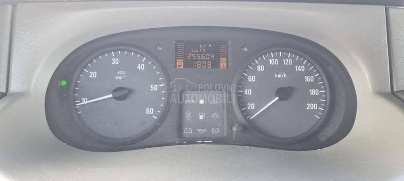 Opel Vivaro 2.5 CDTI