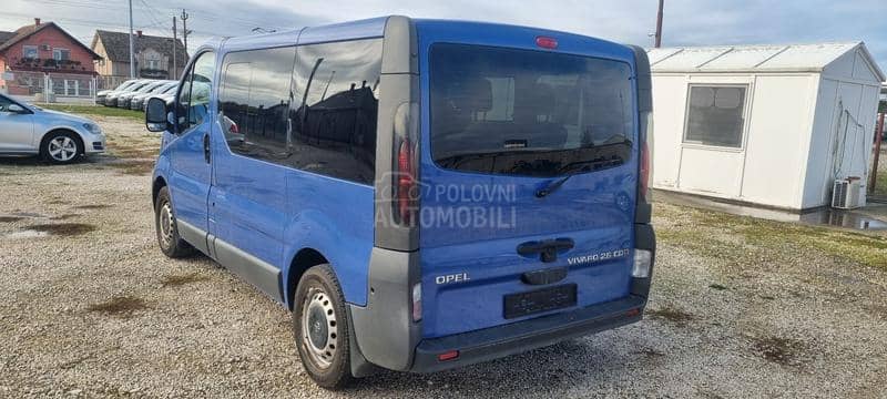 Opel Vivaro 2.5 CDTI