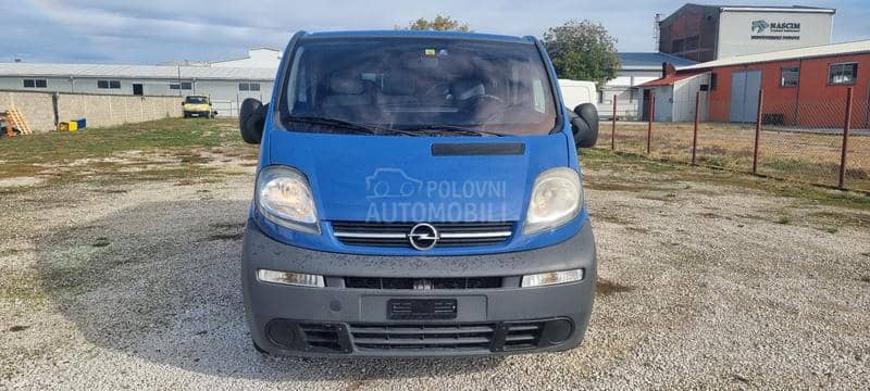 Opel Vivaro 2.5 CDTI