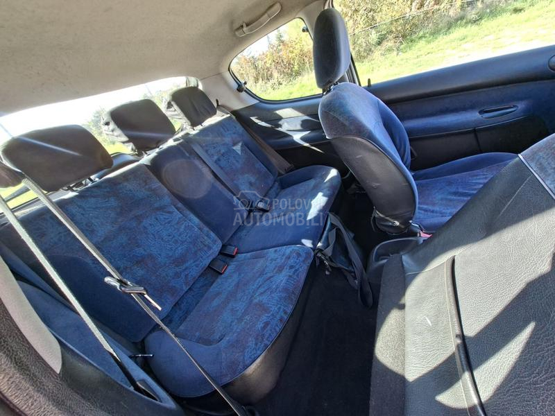 Peugeot 206 1.1