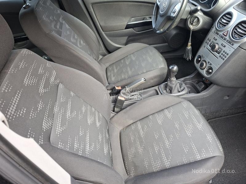Opel Corsa D 1,2 b